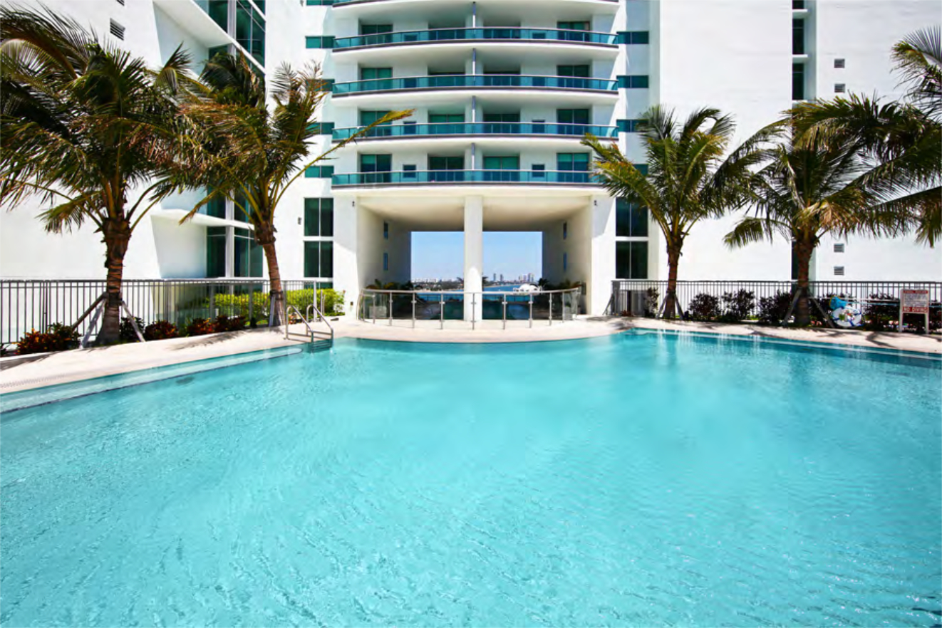 900 Biscayne Bay Pool