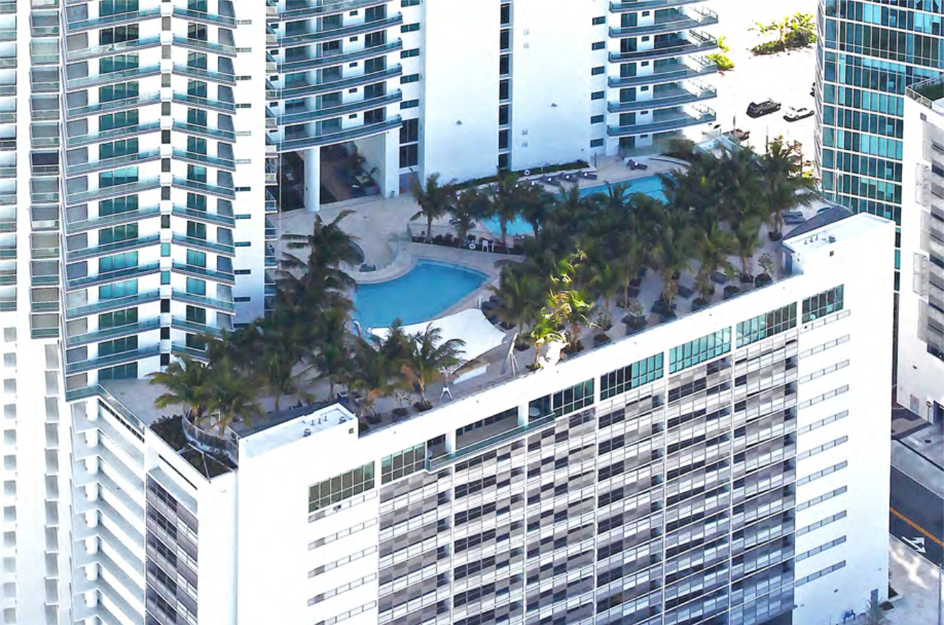 900 Biscayne Bay Pool Deck